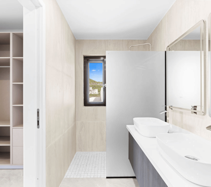 Oceanview Terrace Bathroom